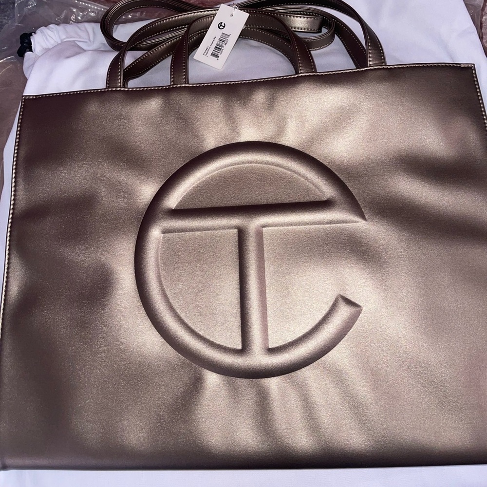 *BRAND NEW* Large Telfar Bag Bronze